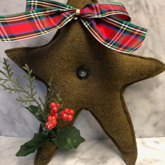 Primitive Felt Holiday Star - Picture 2 of 2